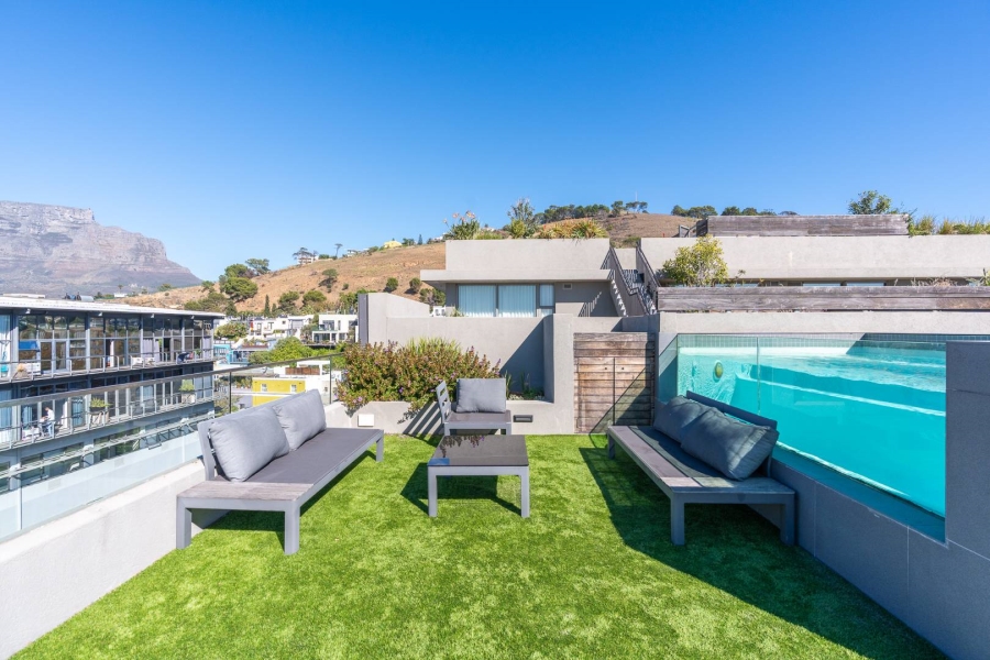 2 Bedroom Property for Sale in Green Point Western Cape